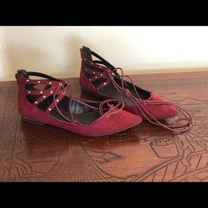 Rue 21 tie up flats